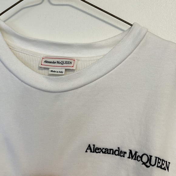 Alexander McQueen - Picture 4 of 4